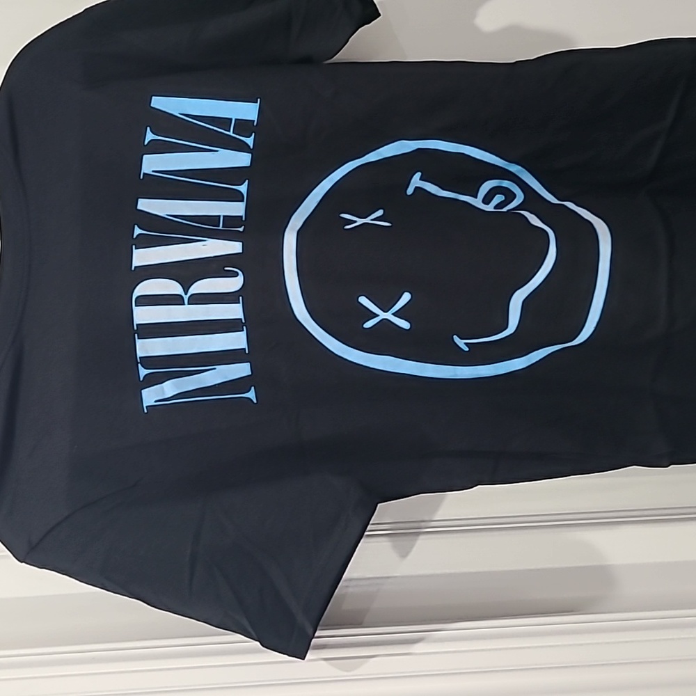 Nirvana smiley face size large tee